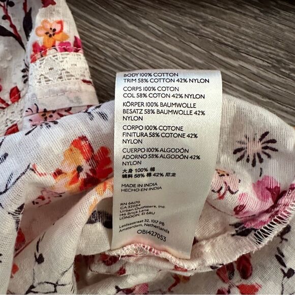 By Anthropologie Puff-Sleeved Lace Buttondown - Picture 7 of 9